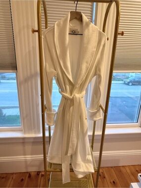 UGG Women's Cream Shawl-Collar Bathrobe